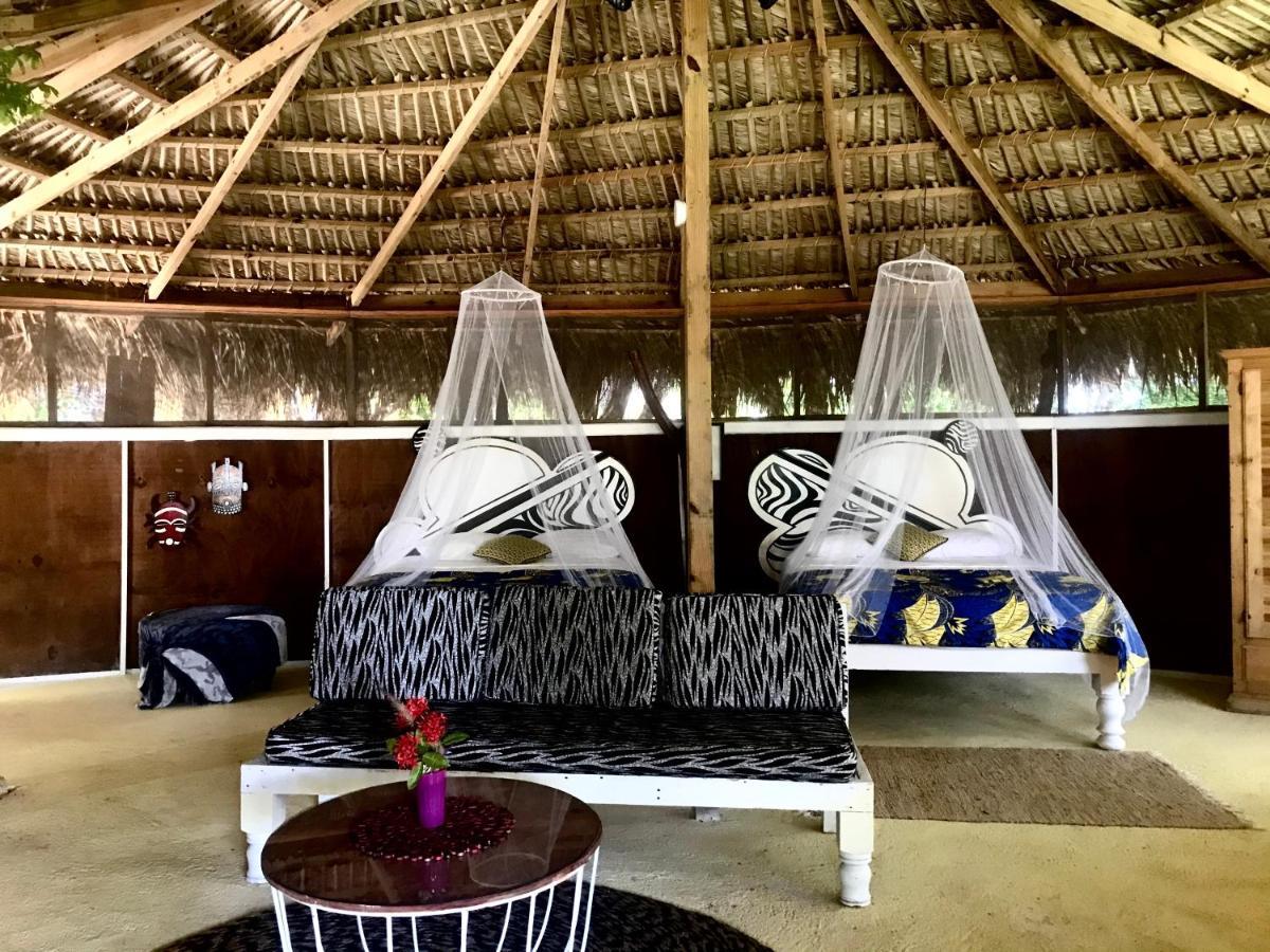 Villa Moringa Ingadi Treasure Beach Exterior foto